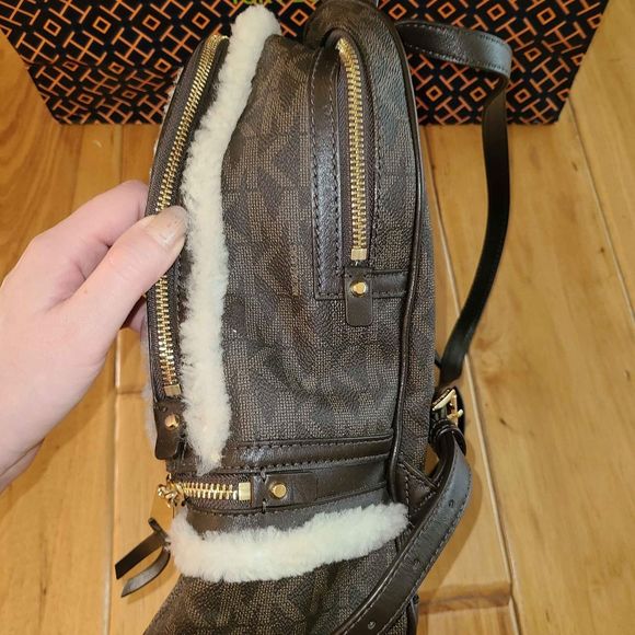Michael Kors MK Designer Backpack Shoulder Bag - Picture 3 of 7